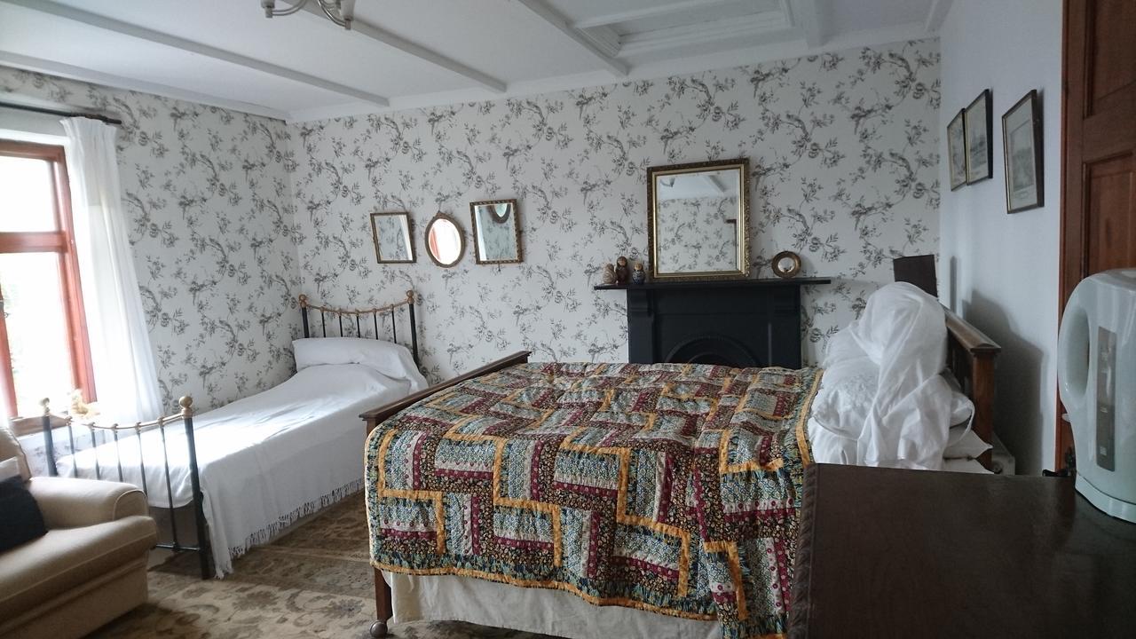 Middle Mill Bed and Breakfast Kidwelly Exterior foto
